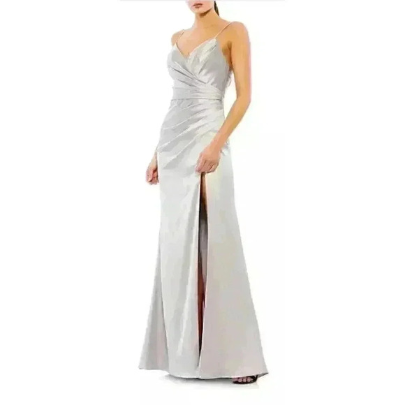 New Mac Duggal Satin Sleeveless Faux Wrap Ruched Gown Platinum Silver Size 2 - Picture 1 of 10